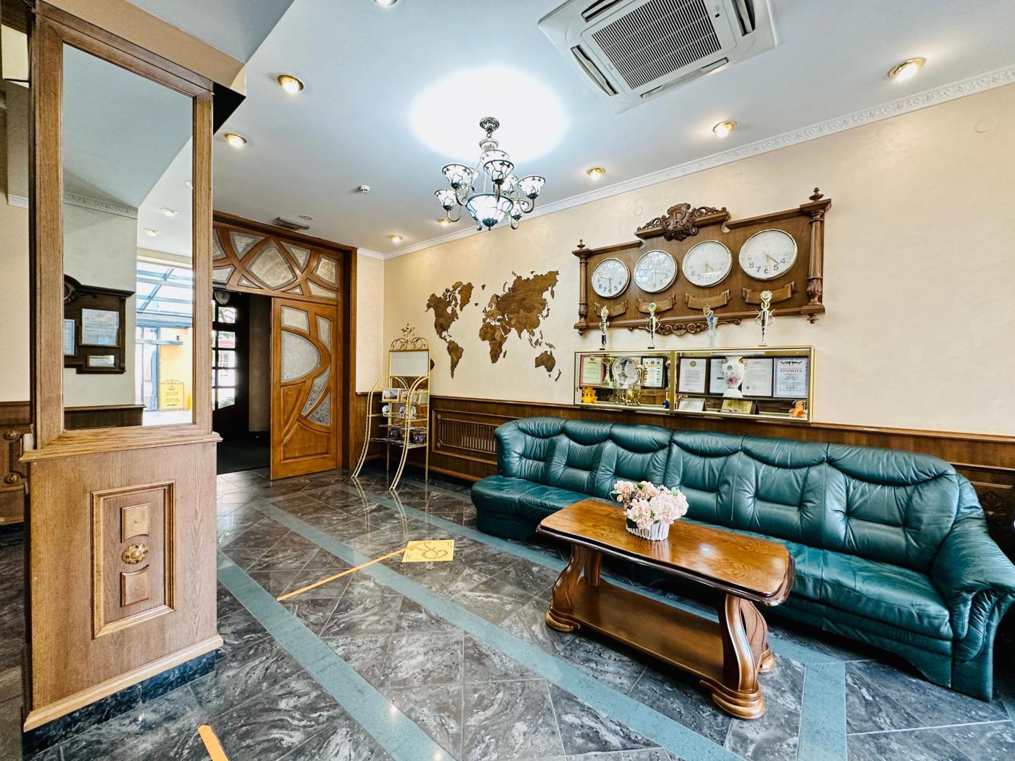 Hotel Star 穆卡切沃 外观 照片